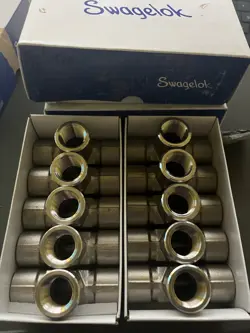 SWAGELOK TEE PACKS