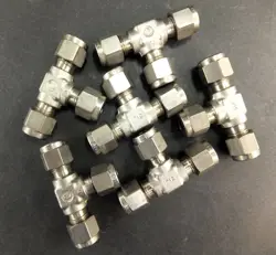 SWAGELOK/CRAWFORD SS-400-3 UNION TEES ( 1 LOT OF 6 )
