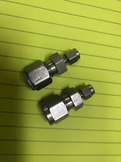 SS SWAGELOK TUBE FITTING, REDUCING UNION, 1/4 IN. X 1/16 IN. SS-600-6-1
