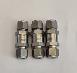 (1)-SWAGELOK CHECK VALVE 1/2