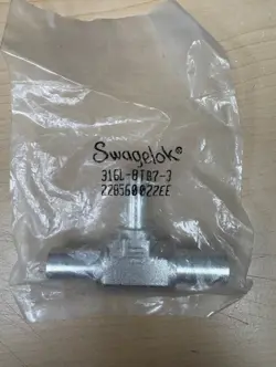 TEE 316L-8TB7-3 LOT