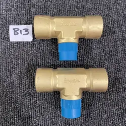 (2) SWAGELOK B-8-BT 1/2