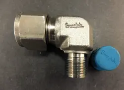 SWAGELOK SS810-2-4