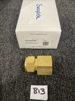 (5) SWAGELOK B-1210-7-12 CONNECTOR, 3/4