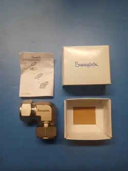 SWAGELOK SS-1610-9 STAINLESS STEEL TUBE FITTING UNION ELBOW, 1 INCH