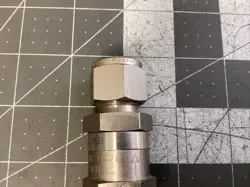 SWAGELOK NUPRO