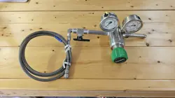$1500 MSRP ASSEMBLY SWAGELOK KCY1ERF412A20000, 2 GAUGE AND SS-4H REGULATOR MALE