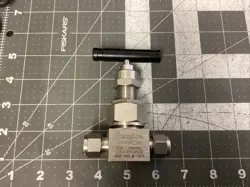 SWAGELOK SS-6NBS6 VALVE