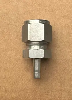 REDUCER SS-810-R-4 NEW