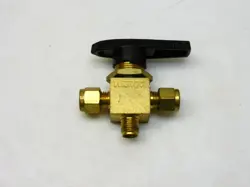SWAGELOK WHITNEY B-43XS4 BRASS 3-WAY BALL VALVE 1/4