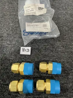 (4) SWAGELOK B-810-1-12 BRASS STRAIGHT COMPRESSION FITTING 1/2