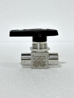 SWAGELOK SS-44F6 1-PIECE 40 SERIES BALL VALVE, 2.6 CV, 3/8 IN. FNPT