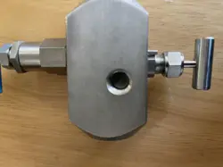 STAINLESS BLOCK