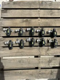 LOT OF 5 SWAGELOK SS-43S4 PNEUMATIC SPRING RETURN ACTUATOR