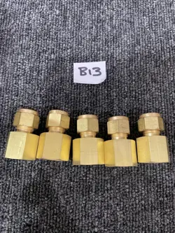 (5) SWAGELOK  B-600-7-6 3/8