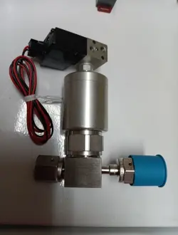 DIAPHRAGM VALVE W/SMC
