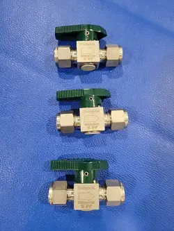(3) SWAGELOK 3/8” SS-6P4T  QUARTER TURN INSTRUMENT VALVES