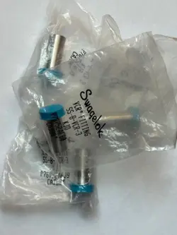 4 PACK - SWAGELOK TUBE SOCKET WELD GLAND, STAINLESS 1/2 IN. SS-8-VCR-3
