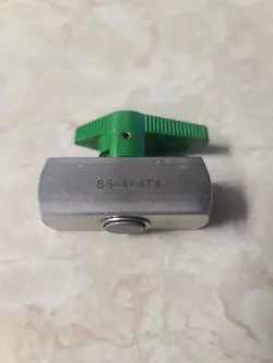 TWO-WAY PLUG