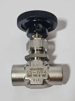 SWAGELOK SS-1VF4 INTEGRAL BONNET NEEDLE VALVE 5000PSI
