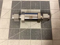 TUBE FITTING SS-6C-1