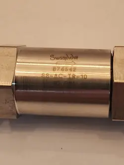 SWAGELOK SS-8C-TR-10