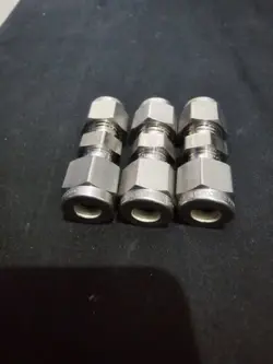 LOT OF 3 SWAGELOK  1/4