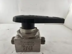 SWAGELOK SS45TS8 1/2 INCH STAINLESS STEEL 40 SERIES BALL VALVE TUBE FITTING