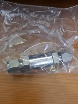 SWAGELOK SS-6C-10 , CHECK VALVE 10 PSI ,3/8
