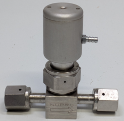 SWAGELOK NUPRO BELLOWS VALVE SS-BNV51-C  1/4 F-VCR IN-OUT - NORMALLY CLOSED