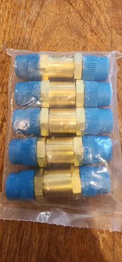 BRASS POPPET CHECK VALVE 1/4 IN. SWAGELOK TUBE FITTING, 1/3 PSI B-4C-1/3