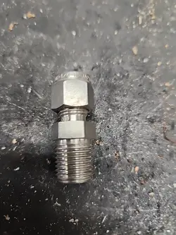 1/4 NPT TO 1/4 TUBING SWAGELOK