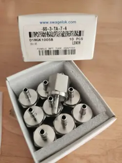 SWAGELOK 316 STAINLESS STEEL TUBE UNION TEE, 1 IN. TUBE OD PART #: SS-1610-3