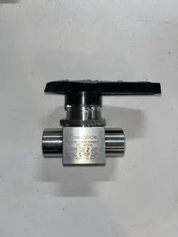 SWAGELOK SS-45F8 BALL VALVE 2500PSIG 172BAR 316 STAINLESS STEEL