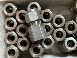NOS SWAGELOK 316 SS UNION 3/8