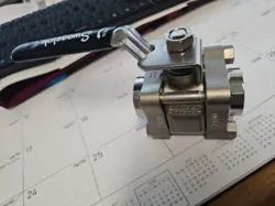 WHITEY SS-65TF12 BALL VALVE STAINLESS SS 3/4NPT CF3M SWAGELOK