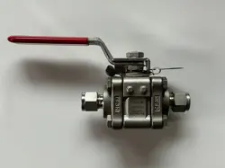 NOS SWAGELOK SS-A63TS6 3-PIECE BALL VALVE  3/8