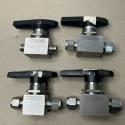 LOT OF 4 SWAGELOK STAINLESS BALL VALVES SS-44S6 3/8