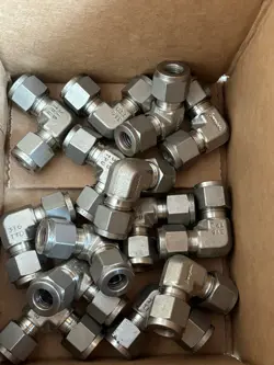 90 ELBOW FITTING