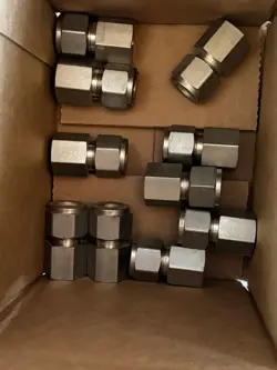 NOS SWAGELOK 316 SS UNION 1/2