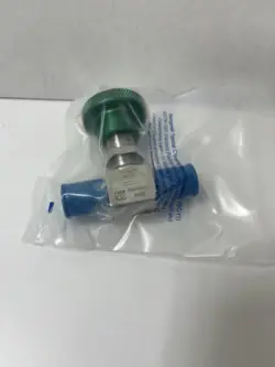 SWAGELOK SS-4H-VCR BELLOWS VALVE IN ORIGINAL VACUUM BAG