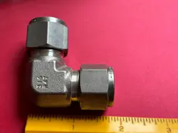 NOS SWAGELOK 316 SS 90 ELBOW FITTING 1/2
