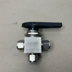 WHITEY (SWAGELOK) SS-45XS8 STAINLESS STEEL BALL VALVE 1500 PSI - FAST SHIPPING!