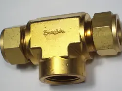 1 - SWAGELOK BRASS BRANCH TEE FITTING, 3/4