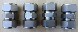 LOT OF 4 SWAGELOK STAINLESS STEEL UNION FITTINGS, 1
