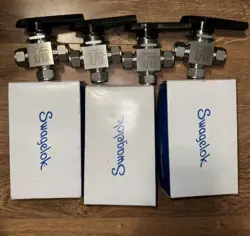 NEW SWAGELOK SS-45XS12 STAINLESS STEEL 40 SERIES 3-WAY BALL VALVE 3/4 TUBE