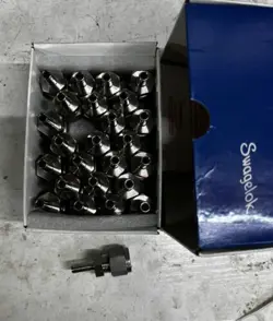 BOX OF 25PCS SS-600-R-4 SWAGELOK TUBE FITTING REDUCER, 3/8 IN. TUBE OD X 1/4 IN.