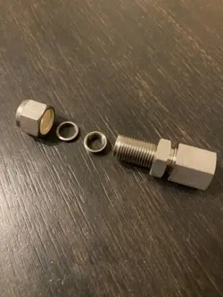 1/4FNPT BULKHEAD