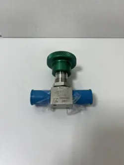 SWAGELOK SS-4H-VCR BELLOWS VALVE