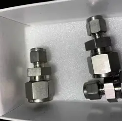 1PC SWAGELOK SS-810-6-4 CARD PIPE JOINT